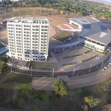 President Hotel At Umodzi Park Λιλόνγκουε Εξωτερικό φωτογραφία