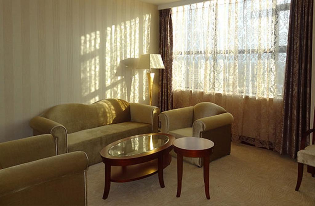 President Hotel At Umodzi Park Λιλόνγκουε Εξωτερικό φωτογραφία